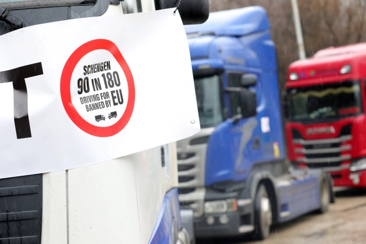 Freight transport blocked, international bus transporters to join if no solution is reached