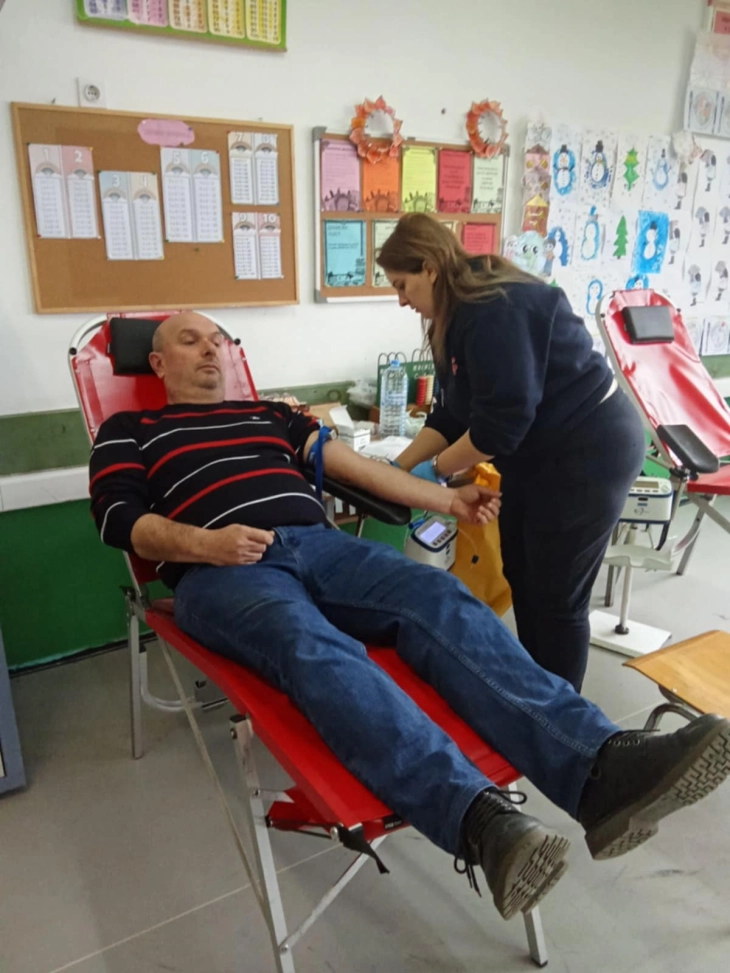 Во крводарителска акција во Чашка собрани 19 крвни единици