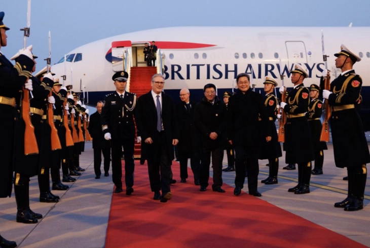 Стармер: Лондон не мора да избира меѓу САД и Кина