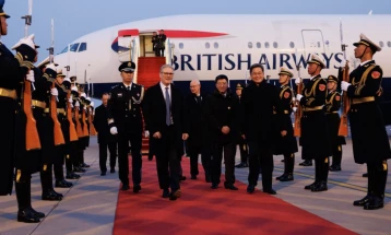 Starmer: Londra nuk duhet të zgjedhë mes SHBA-së dhe Kinës