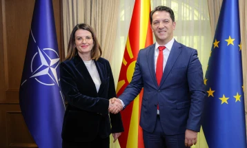 Средба на вицепремиерот Сали со министерката за внатрешни работи на Албанија, Кочиу