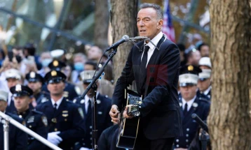 Брус Спрингстин објави песна за Алекс Прети: „Граѓаните се огласија за правда“