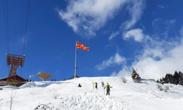 Në Kodër të Diellit 34 centimetra borë