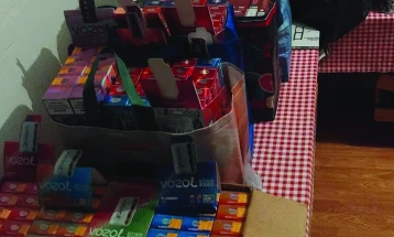 Aksion doganor në Strugë: Sekuestrohen produkte duhani nga një objekt shitjeje me pakicë, shmanget akciza prej 509.000 denarë