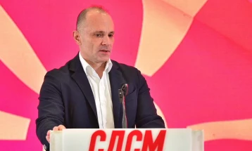 СДСМ со законски измени ќе бара зголемување на минималната плата и замрзнување на функционерските плати