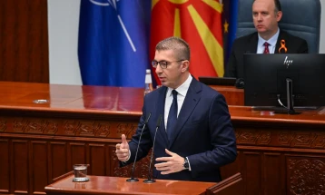 Мицкоски: Нема да има уставни измени ако не бидат исполнети најмалку два услова, да донесеме резолуција со државнички став