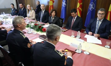 Siljanovska-Davkova: Armata jonë është kompatibile dhe e respektuar brenda dhe jashtë vendit