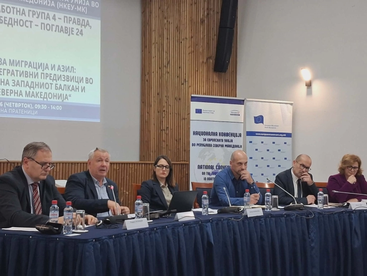 Дебата: Одливот на младите од нашата земја ќе не натера илегалната да ја замениме со легална миграција