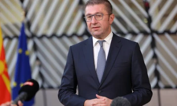 Kryeministri Mickoski në ngjarjen për Programin Erazmus+ në Fakultetin Ekonomik