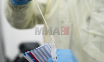 Во САД користат крвна плазма од излекувани за лекување на новозаболени од Ковид-19