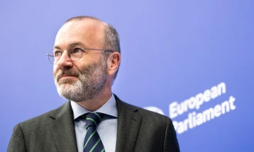 Вебер ја возобнови идејата за спојување на функциите претседател на Европскиот совет и на ЕК