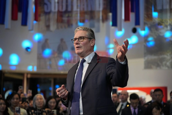 Стармер во Шангај во потрага по бизнис можности по договорот со Пекинг за намалување на царините за виски