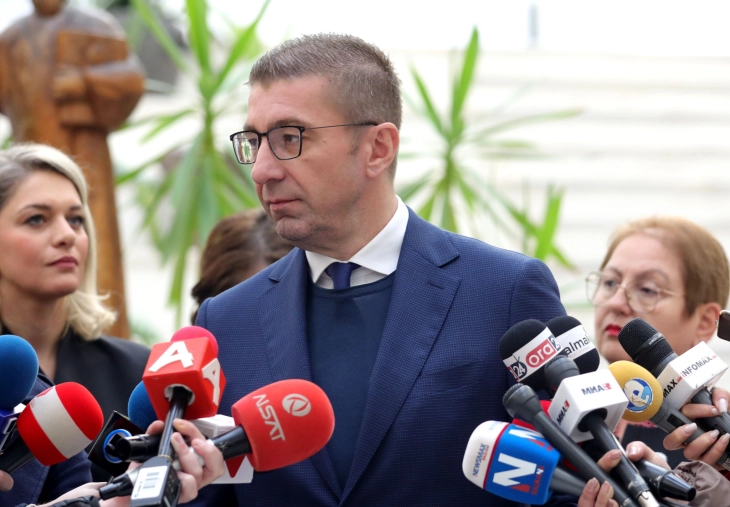 Mickoski për problemin me transportuesit: Patëm një ofensivë diplomatike, ka disa zgjidhje të mundshme