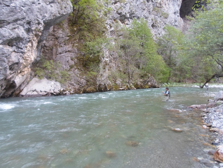 Од 1 февруари почнува сезоната за спортски риболов на водите во НП „Маврово“