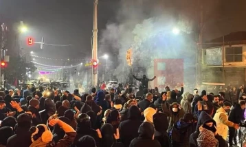 Irani për herë të parë konfirmoi: Gjatë shpërthimit të protestave kundër regjimit u arrestuan edhe fëmijë