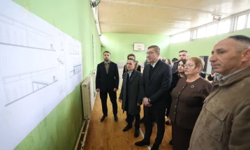 Пуштена во употреба реконструираната гимназија „Кирил Пејчиновиќ“ во Тетово (ДПЛ)