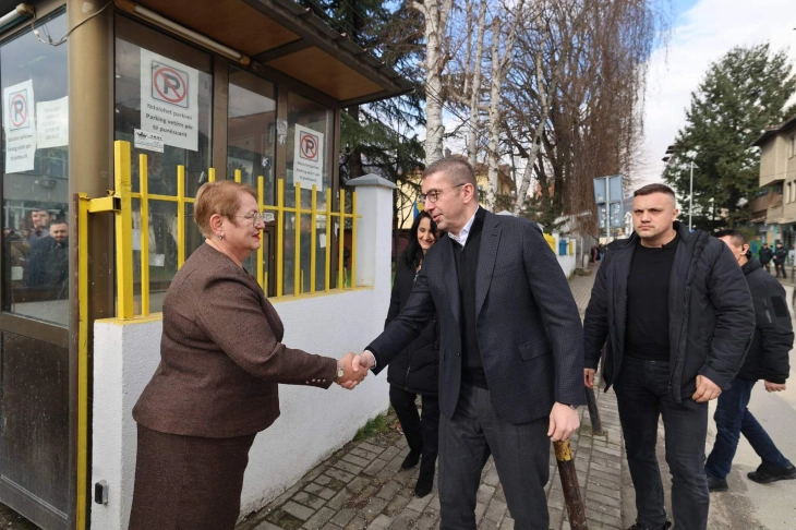 Mickoski: Over 45,000 students got electronic device vouchers, take-up rate around 99 percent