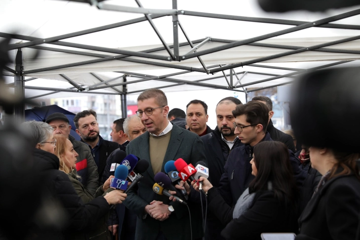 Мицкоски за стартот на „Безбеден град“: Очекувам драматично да се намали бројот на прекршоци, целта не е да се казнуваат граѓаните туку да нема загуби на човечки животи