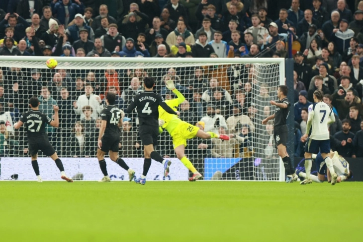 Манчестер Сити испушти водство од 2:0 на гости кај Тотенхем