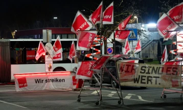 Јавниот превоз во Германија во застој поради националните штрајкови