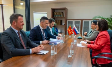 Средба Хоџа - Хрисчова: Создаваме можности и соработка за понатамошно зацврстување на партнерството