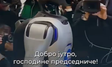 Вучиќ: Србија годинава може да биде прва држава во Европа што ќе произведува хуманоидни роботи