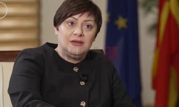 Dimitrieska-Koçoska: Punëtorët dhe punëdhënësit duhet të udhëheqin dialogun dhe të bien dakord për pagën minimale