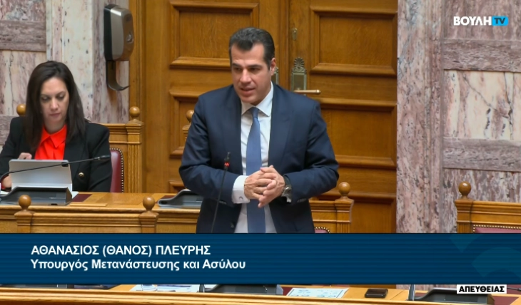 На грчкиот остров Крит ќе се отворат два привремени центри за прием и регистрација на мигранти