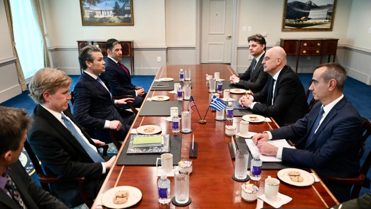 Грчко-американската одбранбена соработка во фокусот на средбата Хегсет-Дендиас во Вашингтон