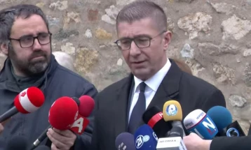 Mickoski: Government offers formula for calculation of wage increase in administration