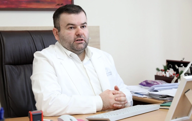 Dr. Bozhinovski për MIA: Pirja e duhanit shkakton pasoja edhe në sistemin nervor, duhanpirësit mund të përjetojnë edhe ankth kur kanë nevojë për cigare