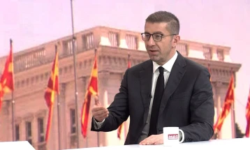 Мицкоски: Ако ЕУ го гарантира идентитетот, нека го потврди со одлука