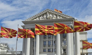 Мнозинството синдикални организации во УПОЗ го прифаќаат договорот со Владата за зголемување на платите