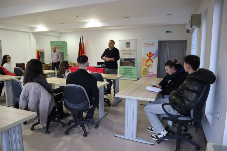 Младински ХАБ „Млади Исток“ поддржува развој на социјални претприемачи во источниот регион