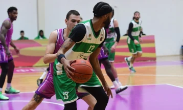 Кошаркарите на Пелистер убедливи на гостувањето кај Феникс