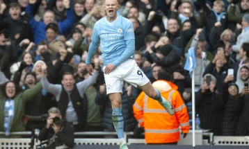 Манчестер сити го победи Ливерпул со гол во судиското надополнување