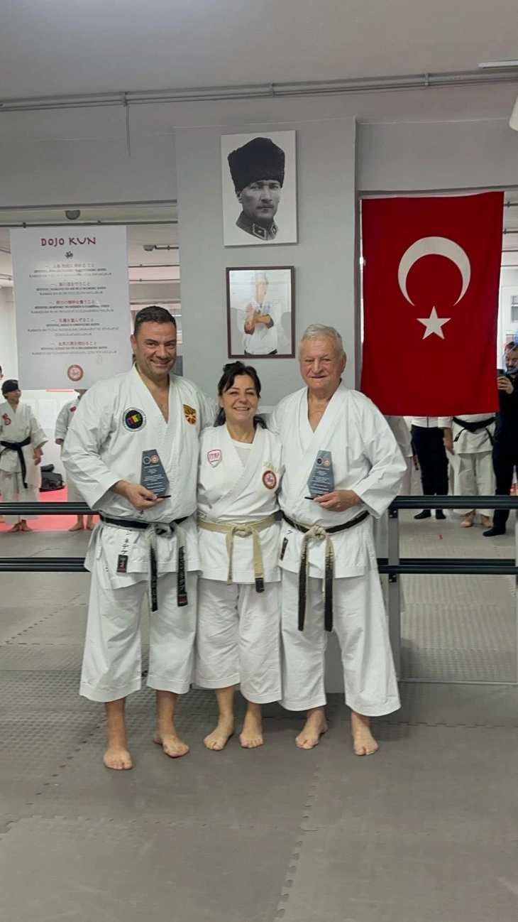 Дејан Недев и Венцислав Недев одликувани за развојот на традиционалното карате во Турција