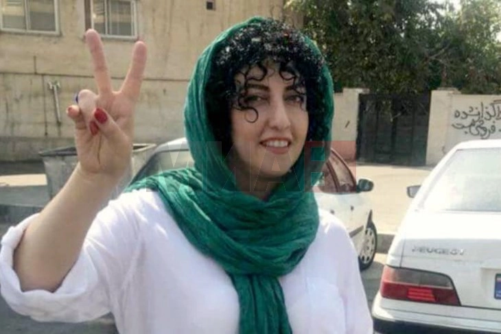 Fituesja e Çmimit Nobel për Paqe, Narges Mohamadi, dënohet me 7.5 vjet burgim në Iran