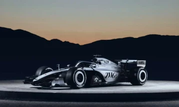 Кадилак го претстави својот прв болид во Формула 1 за време на Супербоулот