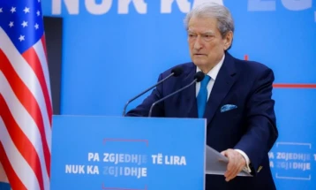 Бериша обвини дека Албанија не исполнува ниту еден услов од процесот на евроинтеграција