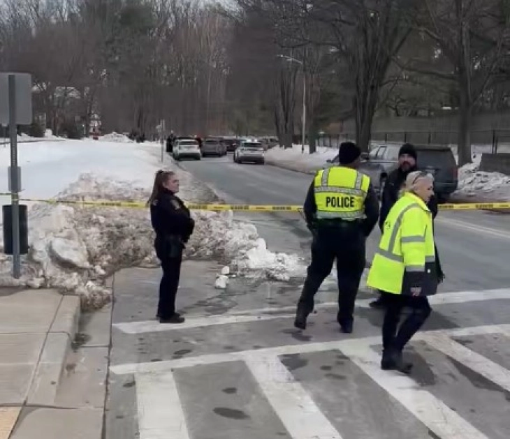 Момче рането во пукање во средно училиште во Мериленд, напаѓачот уапсен