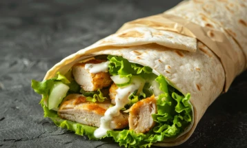 Пикантни ролни со мисиркино месо