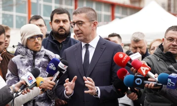 Мицкоски: Постигнавме историски договор со репрезентативните синдикати на администрацијата и државната управа, со тоа ги заокруживме своите обврски со нашите колеги