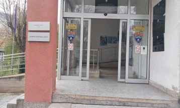 Фатени двајца возачи на патиштата на истокот, од кои едниот возел со забрана за управување на возило, а вториот во алкохолизирана состојба