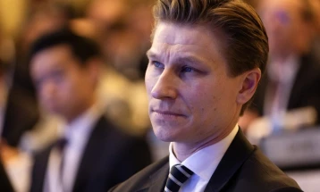 Хаканен вели дека заменувањето на американскиот нуклеарен чадор со европско решение засега е нереално