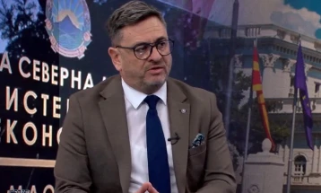 Risteski: Sindikatat të bëjnë analizë për pagën minimale të cilën e kërkojnë, protestat janë politikëbërje