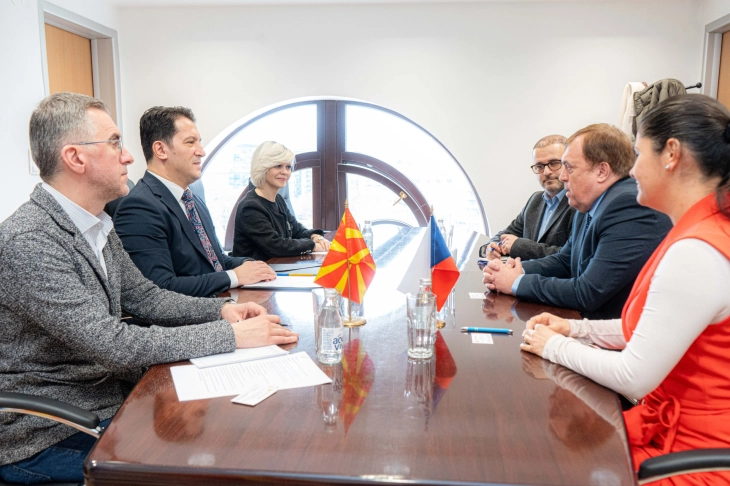 Ministri Sali në takim me ambasadorin çek Ludva: Mbështetje për reformat dhe integrimin evropian