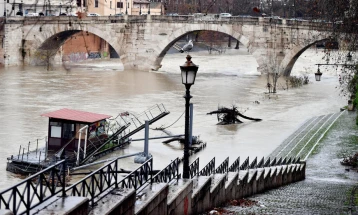 Обилни дождови и силни ветрови во Италија до петок, потоа студен бран