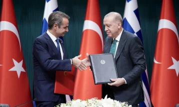 Грција и Турција потпишаа седум договори на маргините на Високиот совет за соработка во Анкара