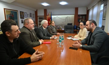Gjorgjievski u takua me një delegacion të Institutit Demokratik Kombëtar - theksi në planet për zhvillimin e Shkupit si një qytet modern, i sigurt dhe gjithëpërfshirës